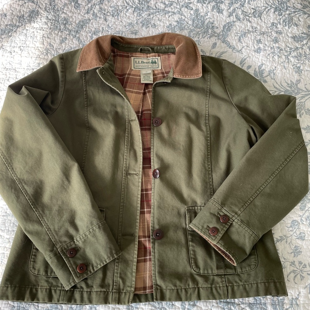 L.L. Bean Forest Green Chore Jacket/Barn coat with Tan Collar